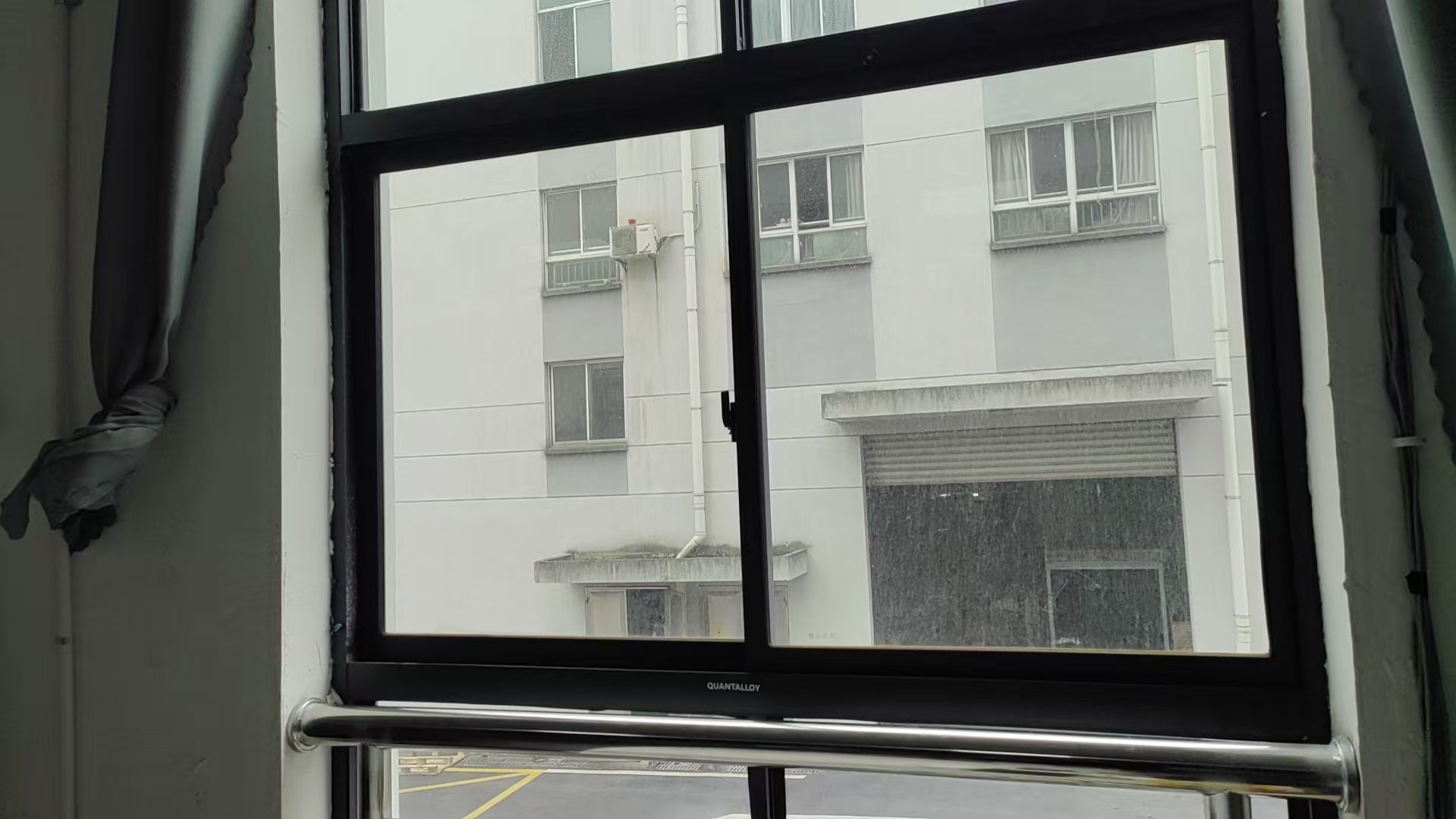 Quantalloy Aluminum Window