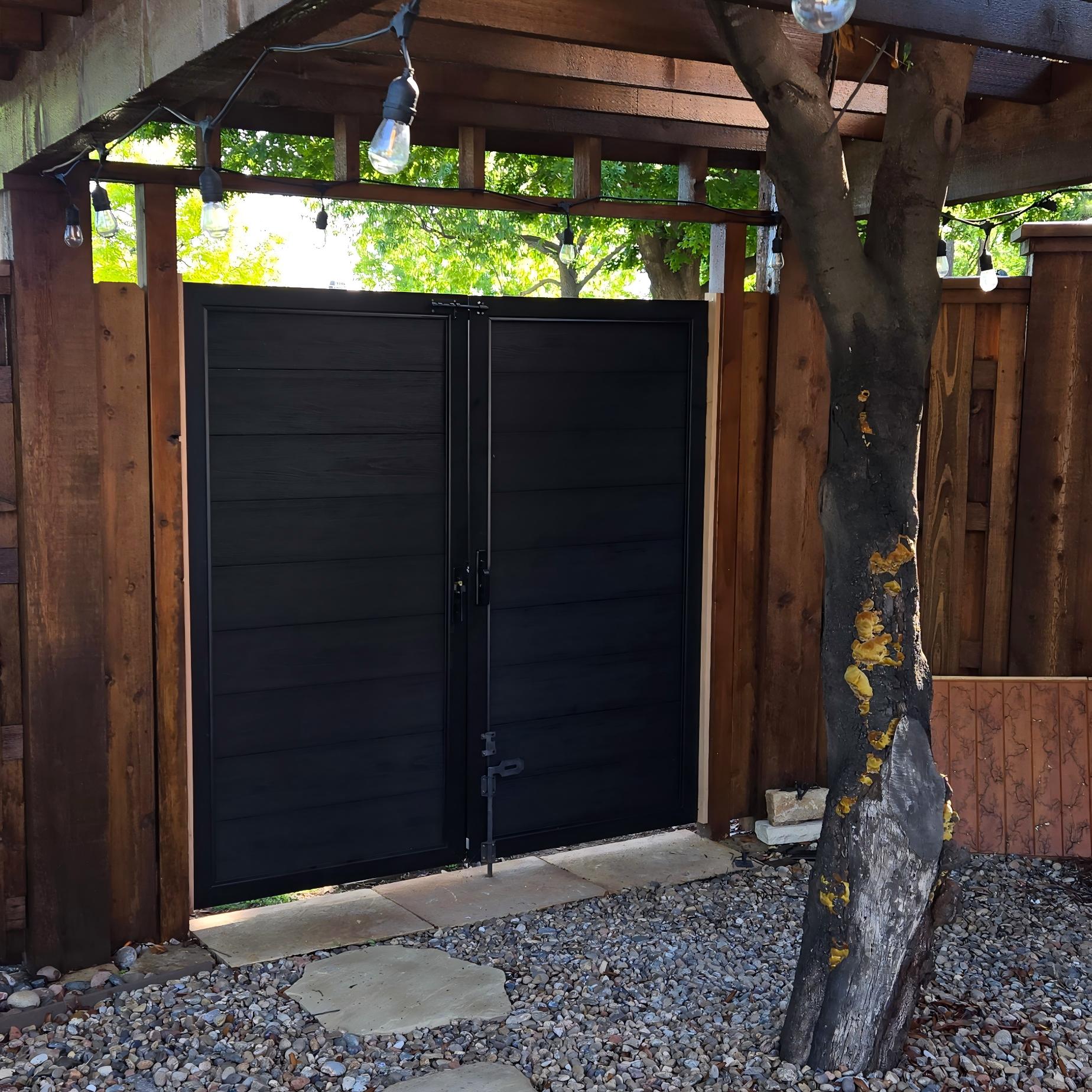 Courtyardmart 6ft x 5ft Composite Privacy Fence Gate with Metal Frame for Garden Backyard or Patio Entry